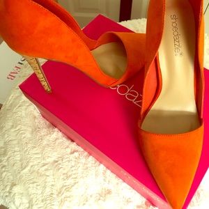 Sharp pointed shoe dazzle heel size 10